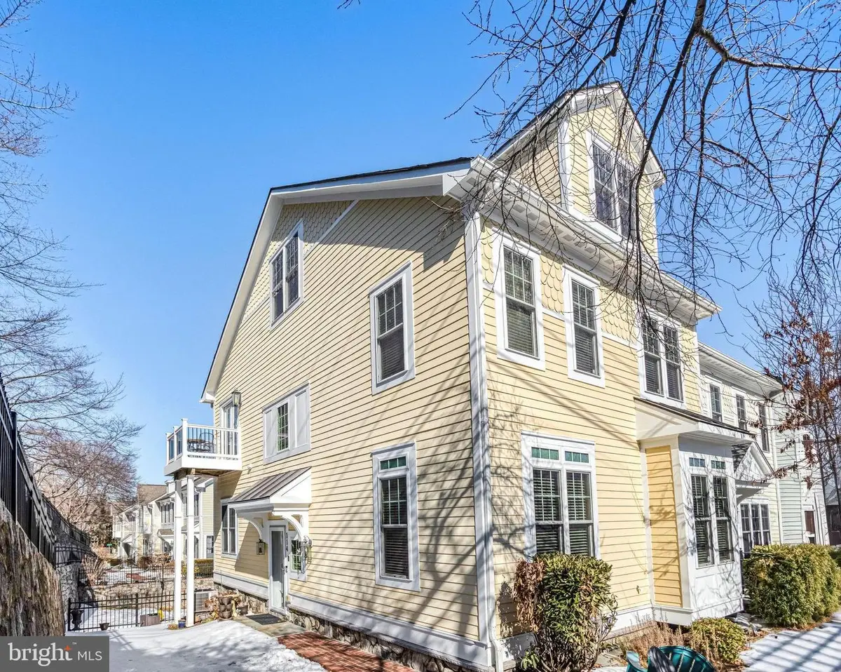 114 Mount High St, Occoquan, VA 22125 - #1