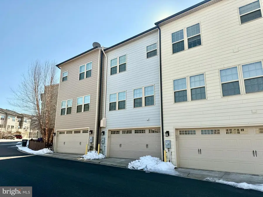 2105 Hemlock Bay Rd, Dumfries, VA 22026 - #2