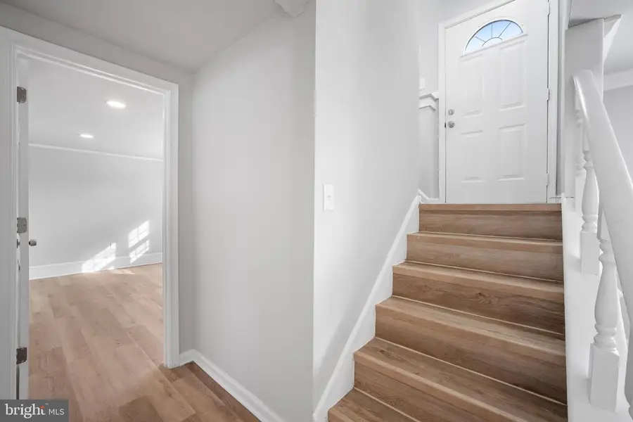 14220 Bremerton Dr, Woodbridge, VA 22193 - #2