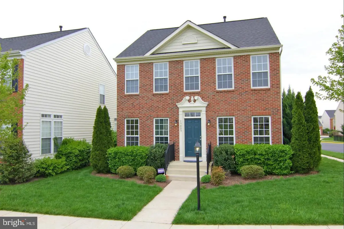 17037 Loftridge Ln, Gainesville, VA 20155 - #1