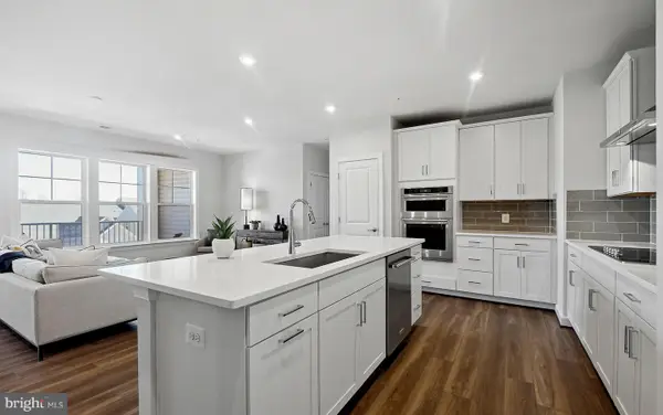 5810 Moonstone Way #401, HAYMARKET, VA 20169