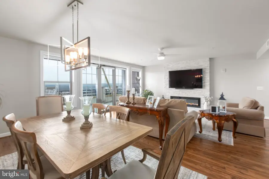 485 Harbor Side St #910, Woodbridge, VA 22191 - #3