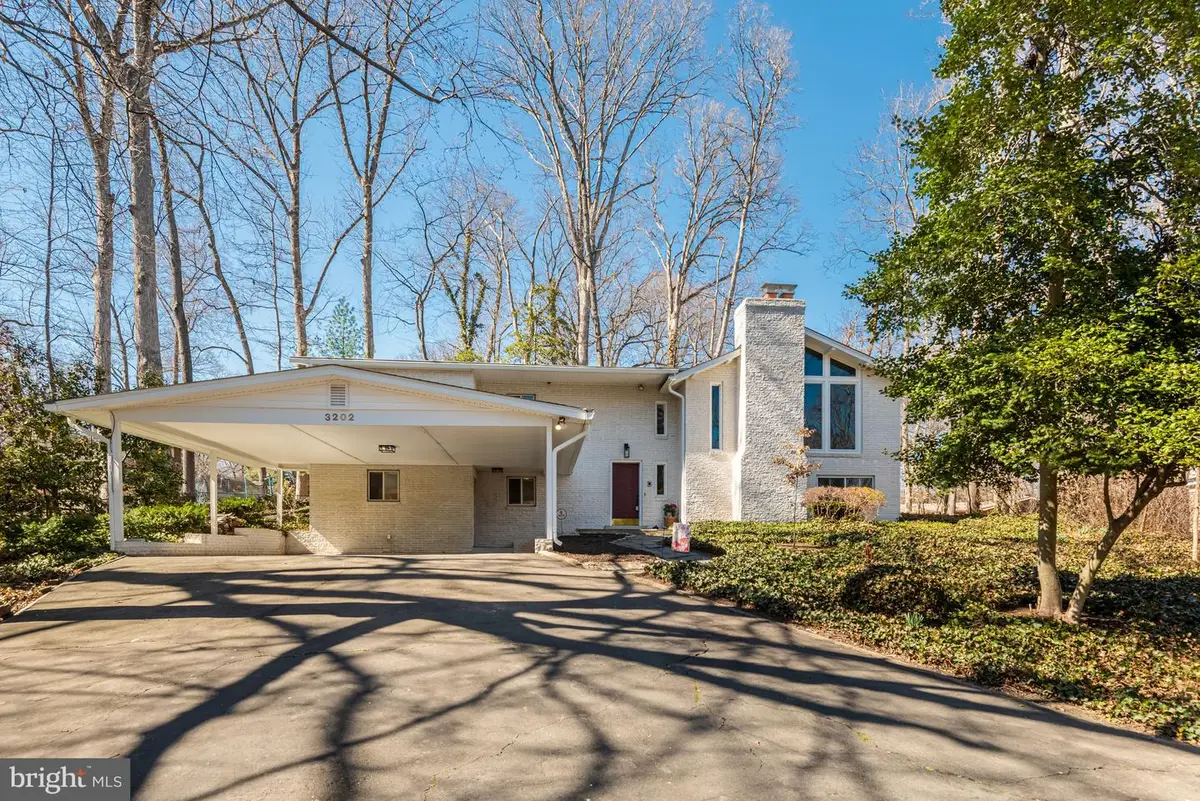 3202 Riverview Dr, Triangle, VA 22172 - #1