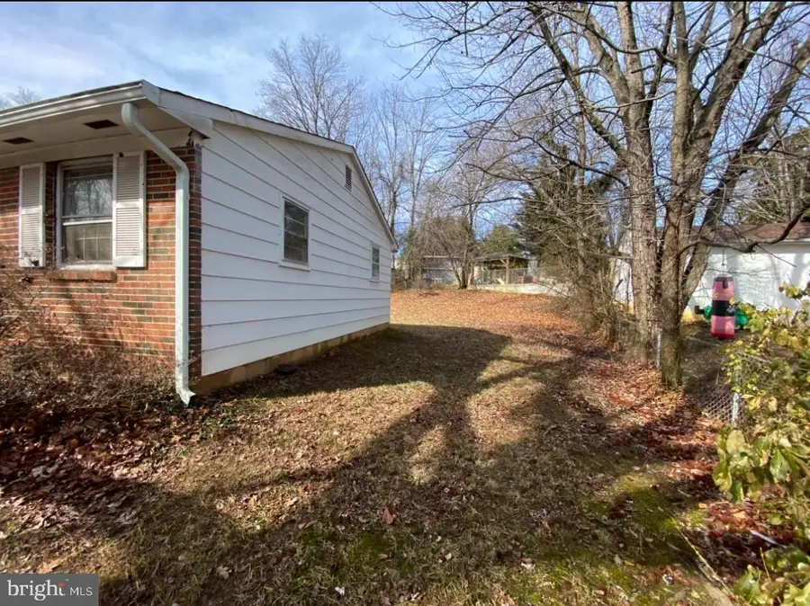 4520 Edinburg Dr, Woodbridge, VA 22193 - #2