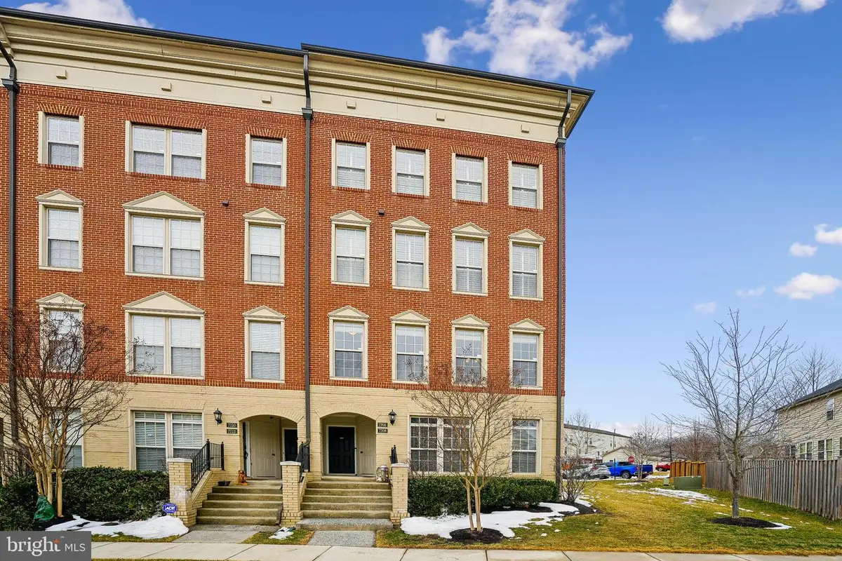 7706 Cedar Branch Dr, Gainesville, VA 20155 - #1