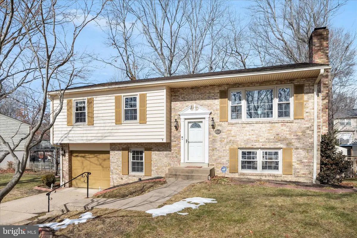 2912 Woodburn Ct, Woodbridge, VA 22192 - #1