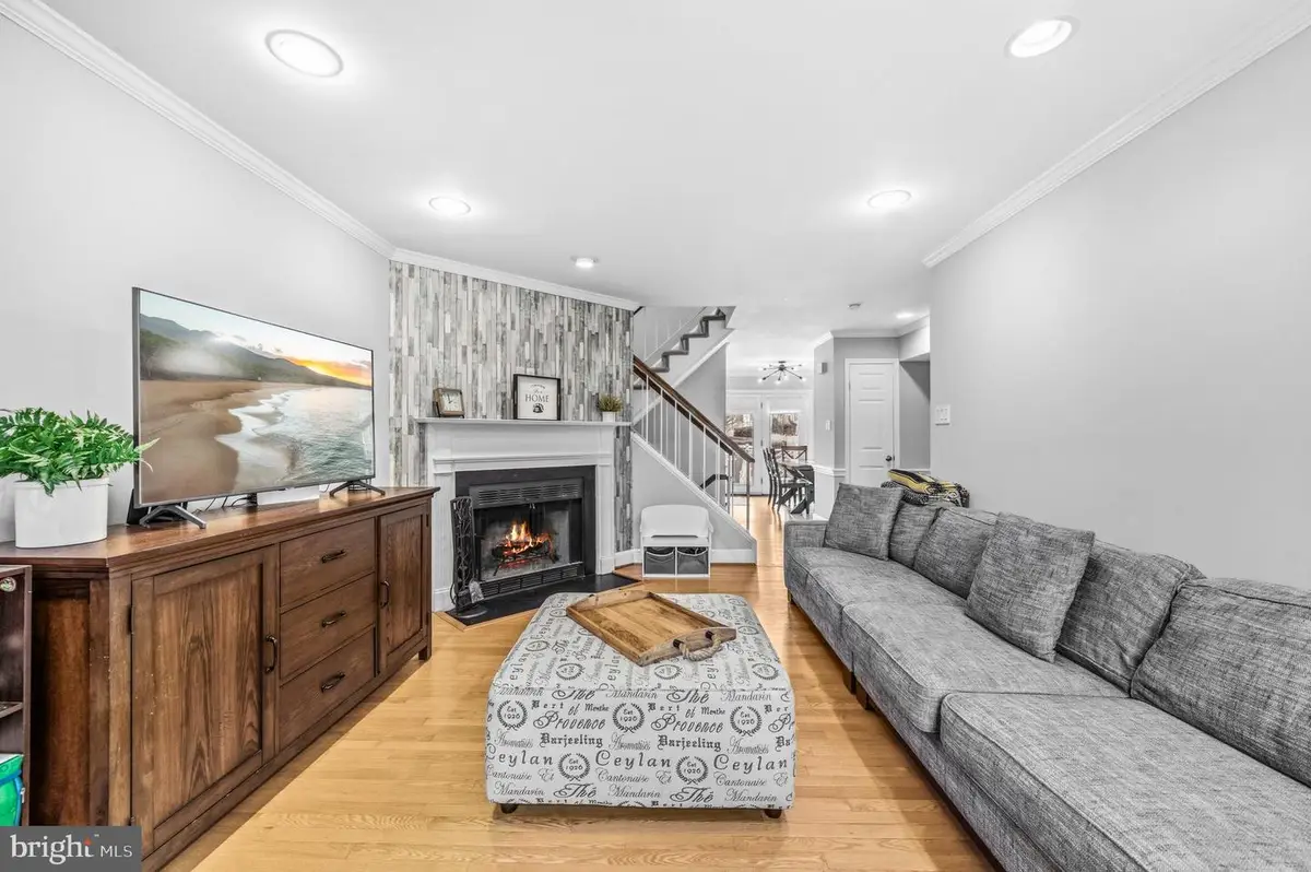 12833 Mill Brook Ct, Woodbridge, VA 22192 - #1