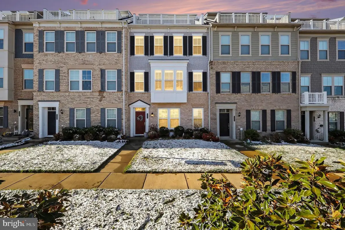 1857 Shadding Bay Ln, Dumfries, VA 22026 - #1