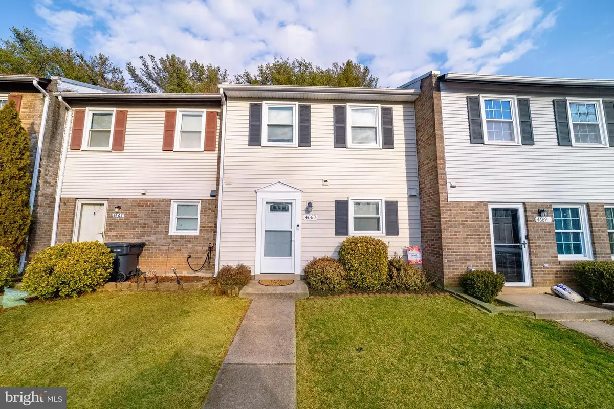 4667 Charlton Ct, Woodbridge, VA 22193 - #1