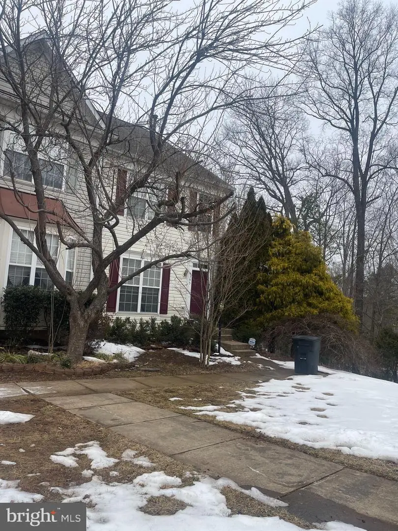 4395 Torrence Pl, Woodbridge, VA 22193 - #1