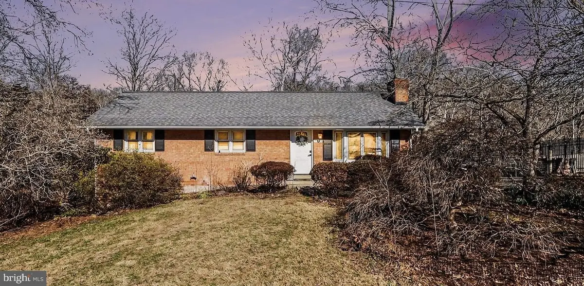 7409 Lake Dr, Manassas, VA 20111 - #1