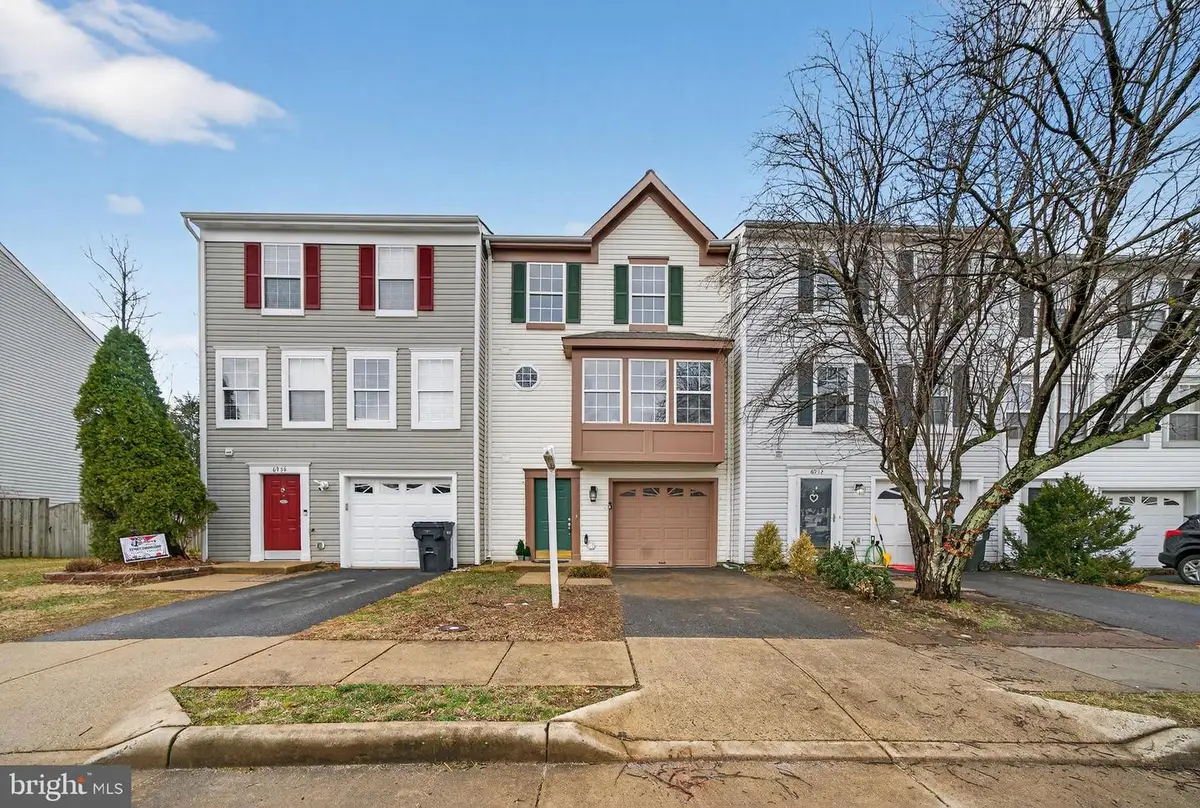 6934 Village Stream Pl, Gainesville, VA 20155 - #1
