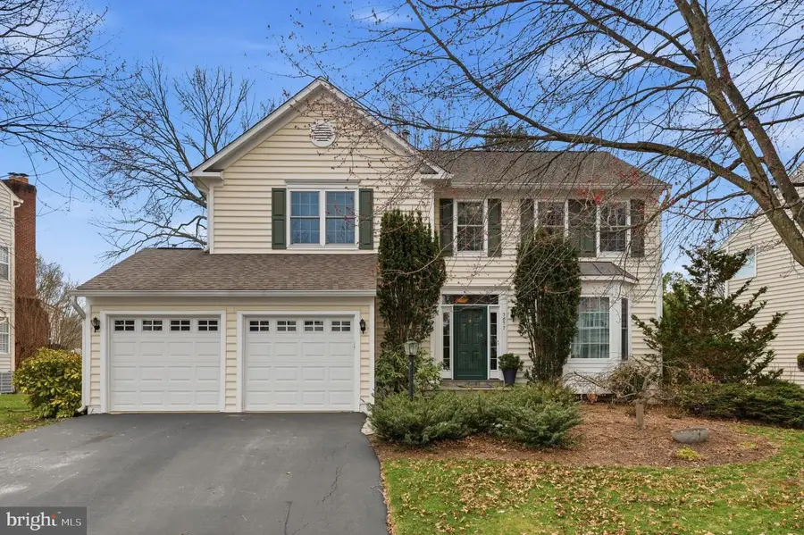 7677 Vinewood Ct, Gainesville, VA 20155 - #2