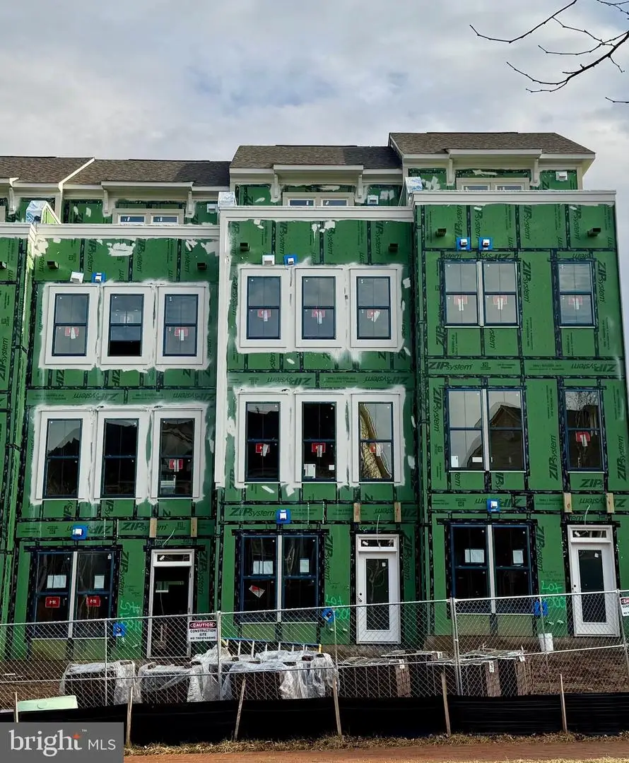 633 Belmont Bay Dr, Woodbridge, VA 22191 - #2