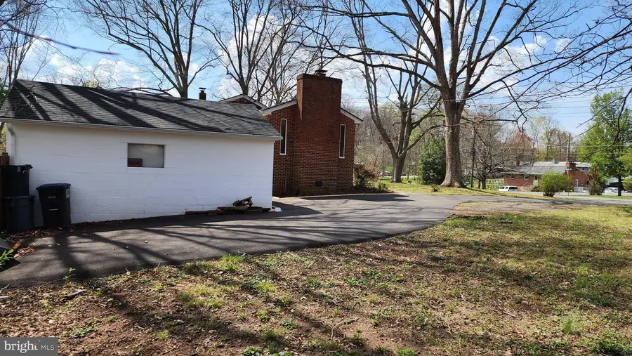 8405 Rugby Rd, Manassas, VA 20111 - #3