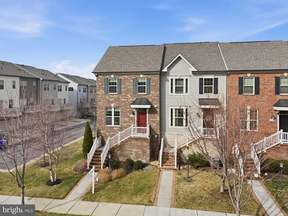 18112 Red Cedar Rd, Dumfries, VA 22026 - #1