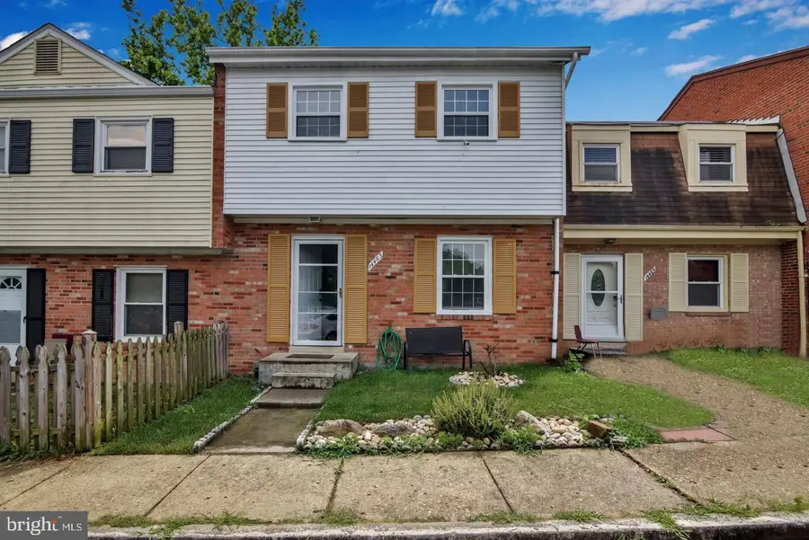 14463 Village Dr, Woodbridge, VA 22191 - #2