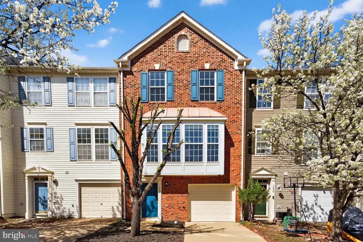 1252 Corbett Pl, Woodbridge, VA 22191 - #1