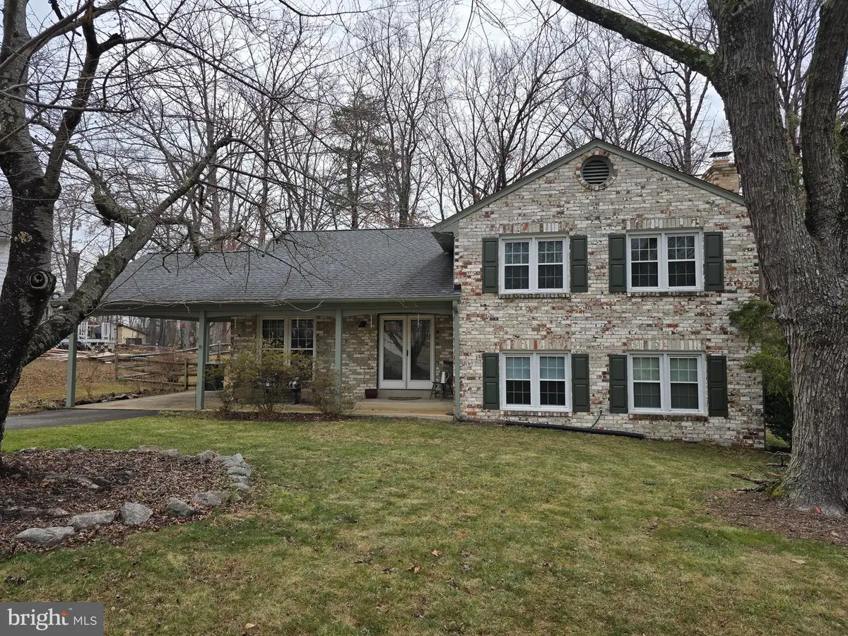 12335 Oakwood Dr, Woodbridge, VA 22192 - #1