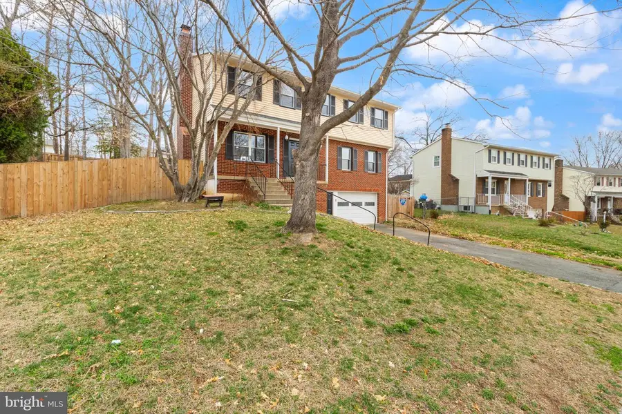 13208 Nickleson Dr, Woodbridge, VA 22193 - #2