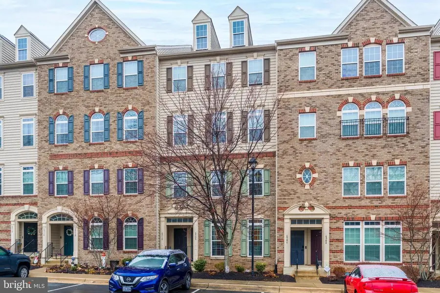 6908 Kona Dr, Gainesville, VA 20155 - #2