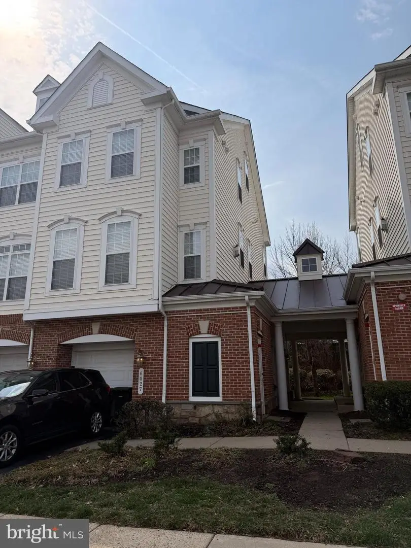 6827 Hampton Bay Ln, Gainesville, VA 20155 - #1