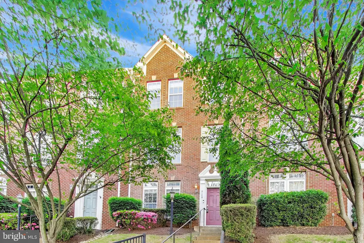 2175 Potomac Club Pkwy, Woodbridge, VA 22191 - #1