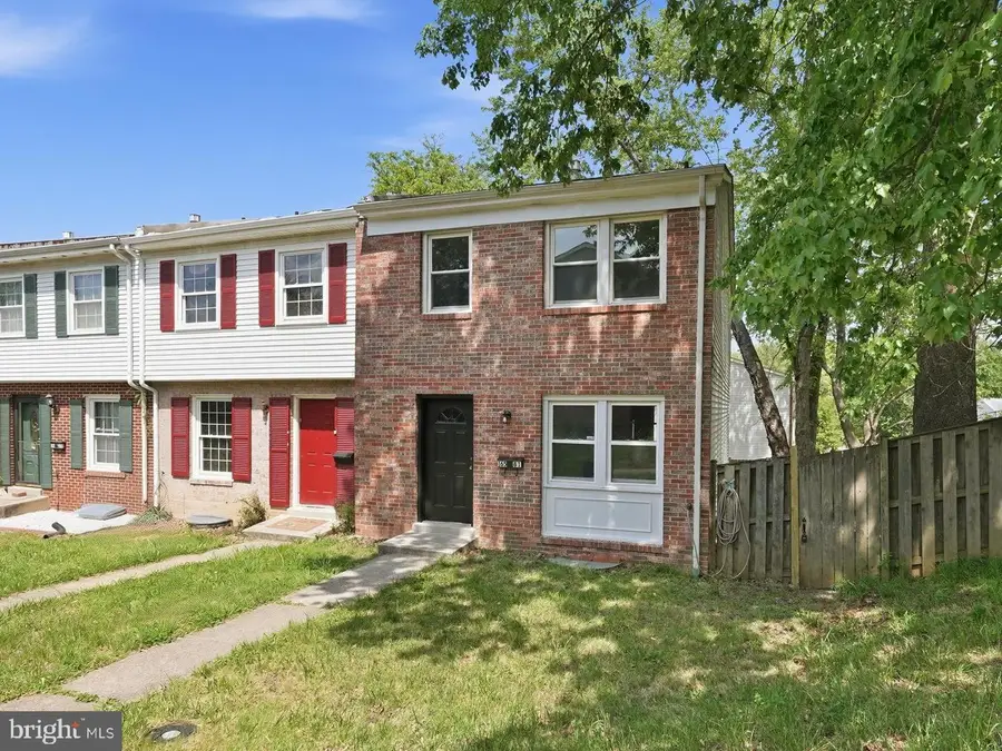 16581 Royal Ct, Woodbridge, VA 22191 - #2