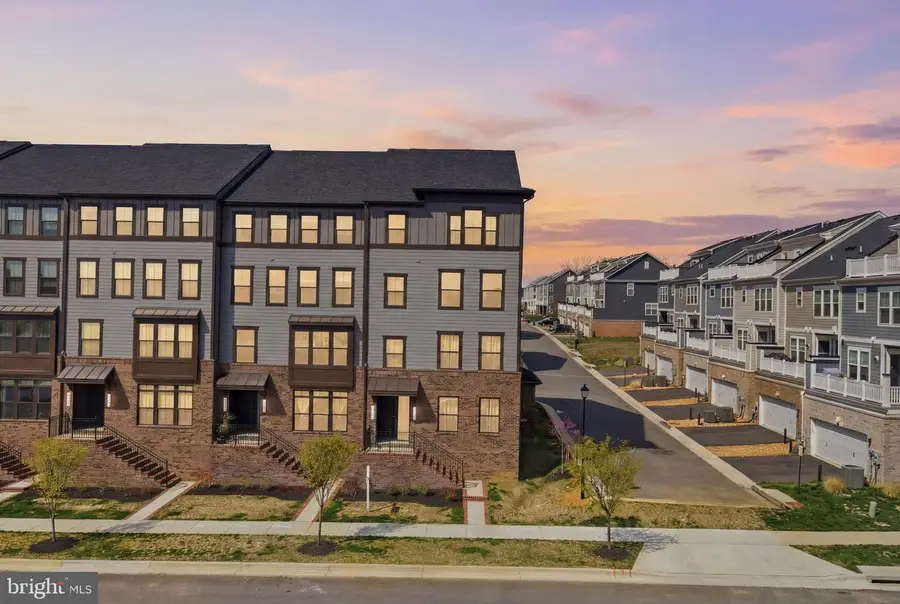 1612 Kirkman St, Dumfries, VA 22026 - #2