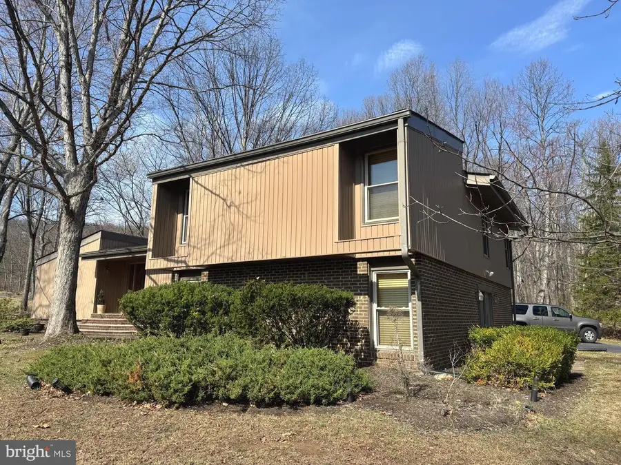 2199 Logmill Rd, Haymarket, VA 20169 - #2