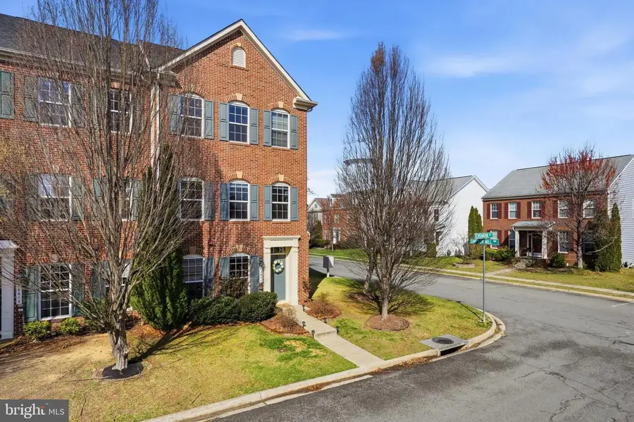 12651 Terranova Ln, Woodbridge, VA 22192 - #2