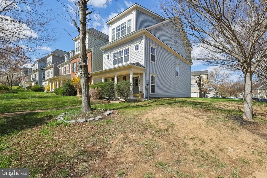 16451 Kenneweg Ct, Woodbridge, VA 22191 - #2
