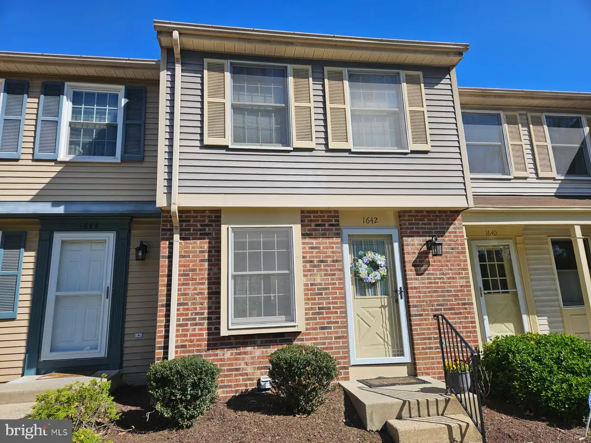 1642 Devil Ln, Woodbridge, VA 22192 - #1