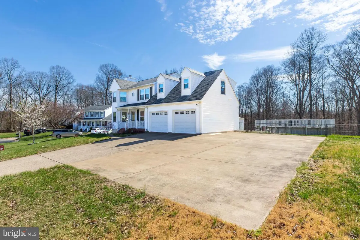 13931 Ruler Ct, Woodbridge, VA 22193 - #1