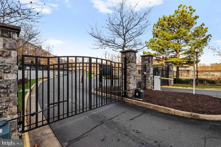 15070 Leicestershire St, Woodbridge, VA 22191 - #2