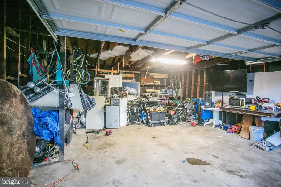 14810 Edgewater Dr, Woodbridge, VA 22193 - #2