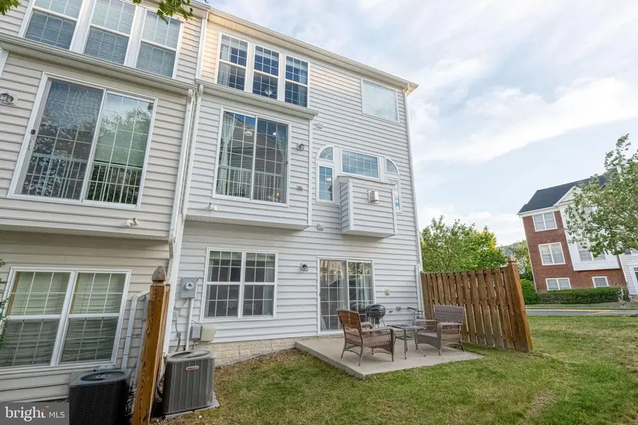 2228 Greywing St, Woodbridge, VA 22191 - #3