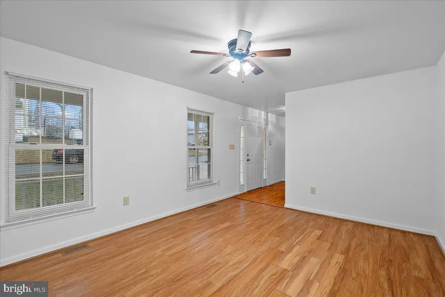 5535 Spangler Ln, Woodbridge, VA 22193 - #2