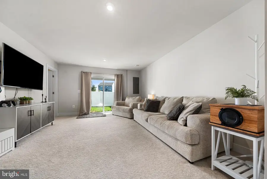 10539 Waterbury Woods Way, Manassas, VA 20112 - #3