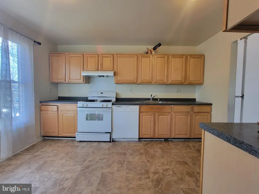 9448 Abingdon Ct, Manassas, VA 20109 - #2