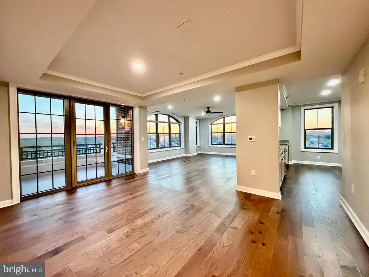 485 Harbor Side St #914, Woodbridge, VA 22191 - #1