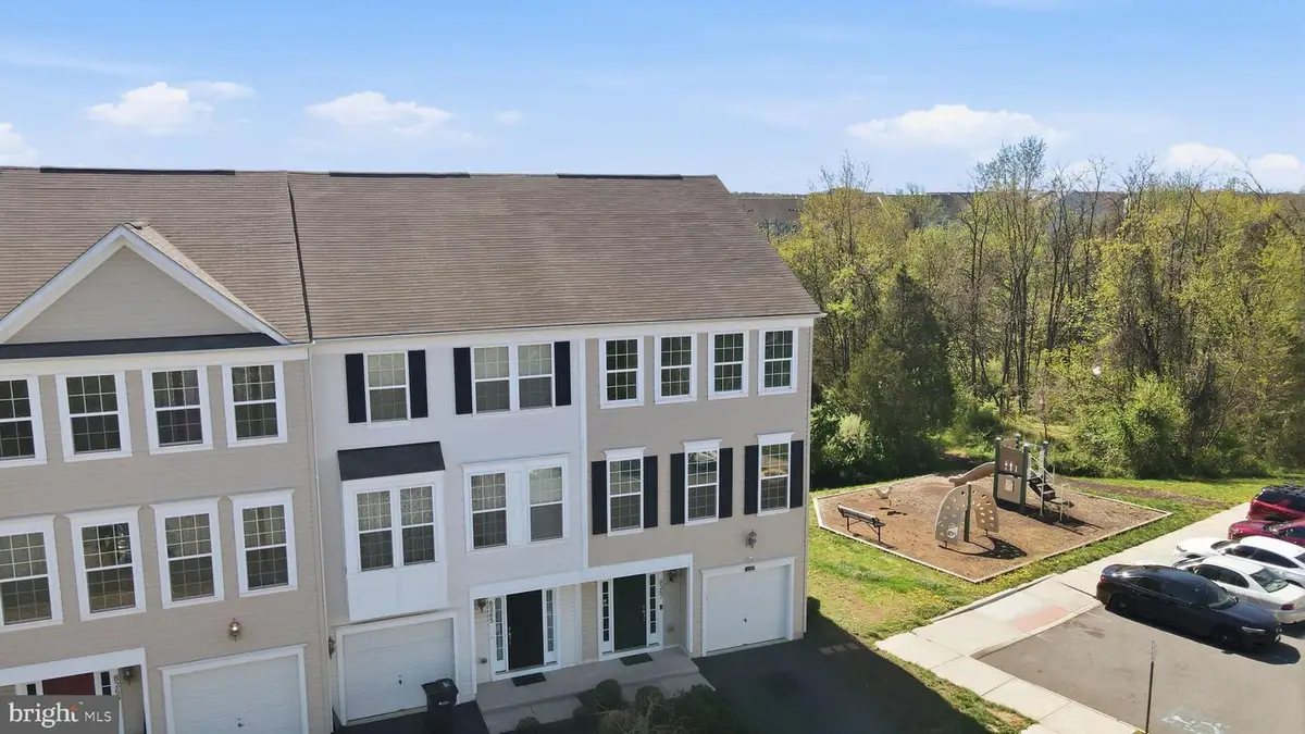 8267 Heritage Crossing Ct, Manassas, VA 20109 - #1