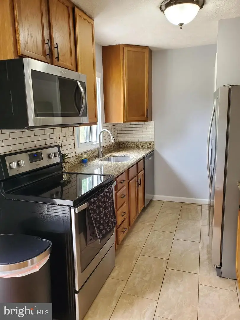 13202 Valley Dr, Woodbridge, VA 22191 - #2