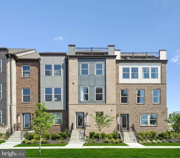 8977 Katherine Johnson St, MANASSAS, VA 20109