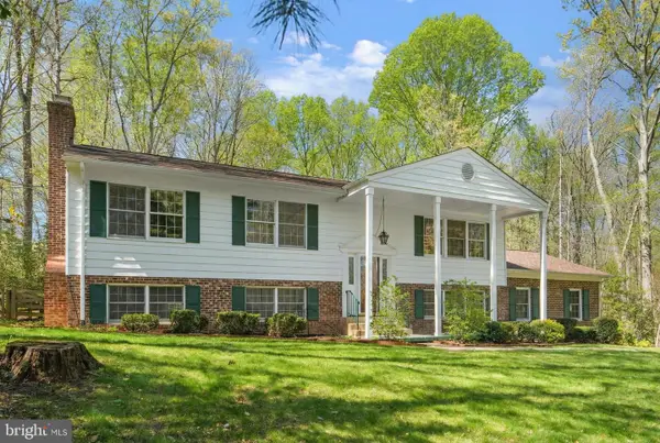 8118 Whitting Dr, MANASSAS, VA 20112