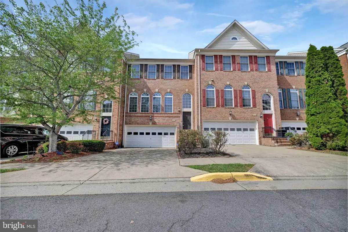 16442 Steerage Cir, Woodbridge, VA 22191 - #1