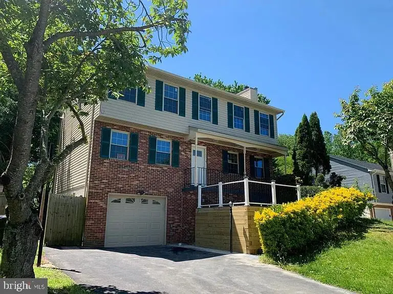 6079 Ponhill Dr, Woodbridge, VA 22193 - #1