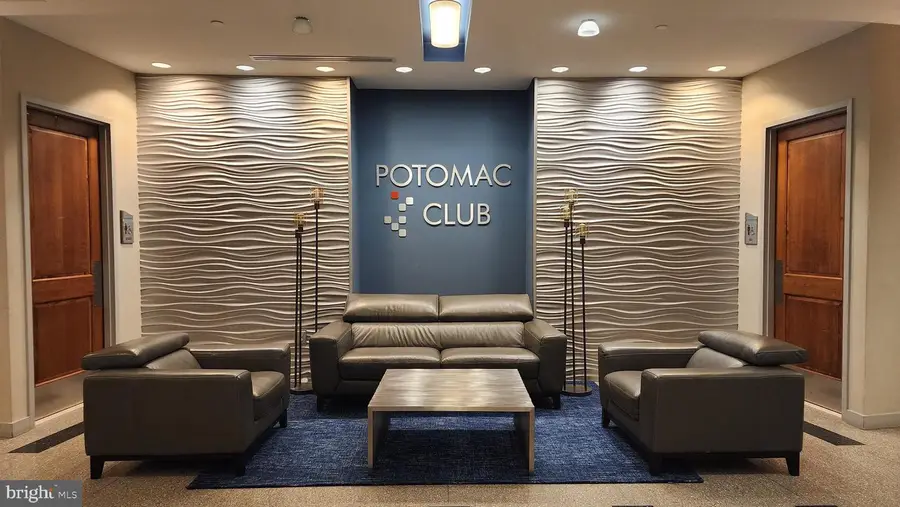 14501 Barkham Dr, Woodbridge, VA 22191 - #3