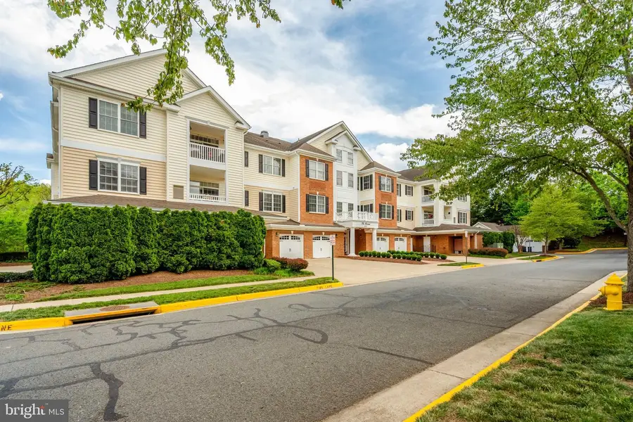 15231 Royal Crest Dr #204, Haymarket, VA 20169 - #3