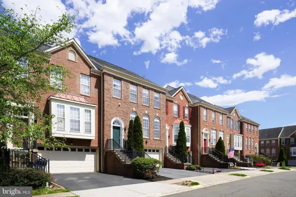 18269 Camdenhurst Dr, GAINESVILLE, VA 20155